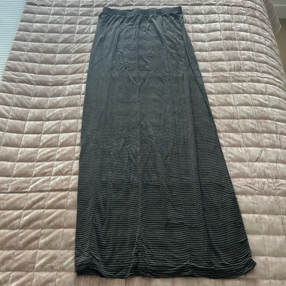 Brandy Melville Striped Maxi Skirt 🖤 One Size